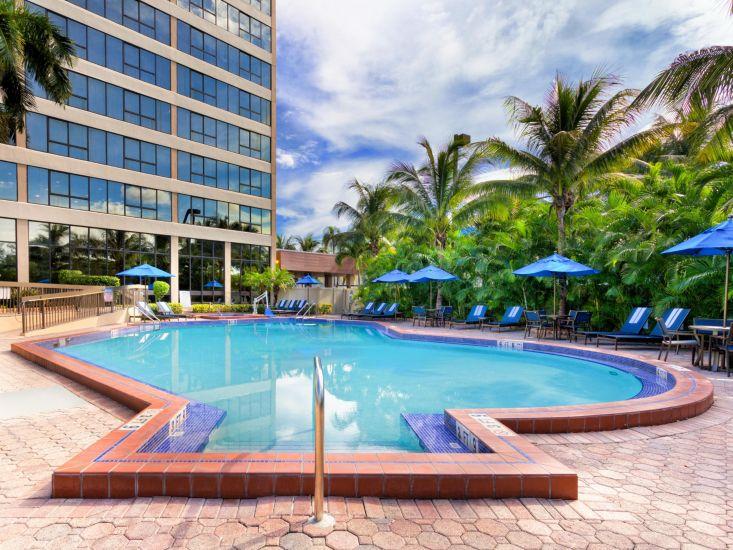 Holiday Inn Miami West - Airport Area By Ihg Hialeah Gardens Extérieur photo