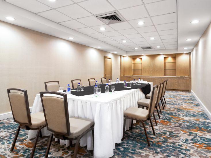 Holiday Inn Miami West - Airport Area By Ihg Hialeah Gardens Extérieur photo